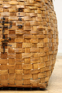 Antique tool (Unique silhouette basket) DC7844