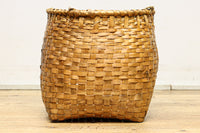 Antique tool (Unique silhouette basket) DC7844