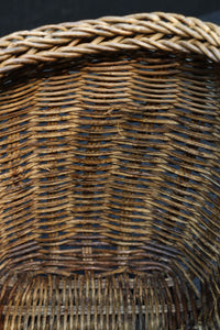 艶みを重ねた色彩のアケビ編みのカゴ DC7865