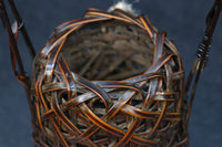 深い色彩で落ち着きのある小さな持ち手付き花カゴ DC7869