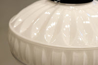 モダンなプレス模様がお洒落な電笠 DC7896