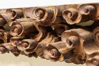 二人の天女が穏やかに空を舞う姿を描く彫刻飾り DC7905