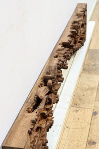 二人の天女が穏やかに空を舞う姿を描く彫刻飾り DC7905