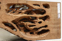 二人の天女が穏やかに空を舞う姿を描く彫刻飾り DC7905