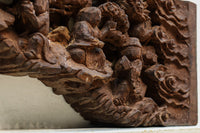 14人のお坊さんの交流会を細やかに描いた彫刻飾り DC7906