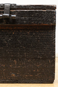 古色の風合いに時代を重ねた風格が漂う銭箱 DC7907