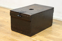 古色の風合いに時代を重ねた風格が漂う銭箱 DC7907