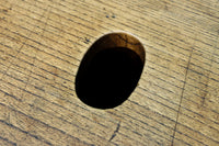 時代を重ねた古色の色合いで趣きのある銭箱 DC7908