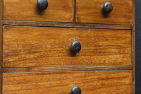 落ち着いた色彩が風格を感じさせる針箱 DC7909