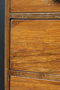 落ち着いた色彩が風格を感じさせる針箱 DC7909