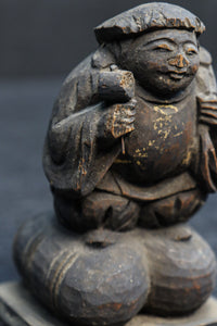 温かみ溢れる木彫りの小さな大黒様 DC7922abc 在庫(a:1 b:1 c:0)個