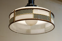 市松模様のセル装飾がレトロモダンに飾る電笠 DC7954