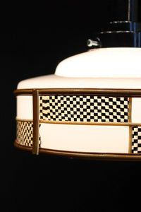 市松模様のセル装飾がレトロモダンに飾る電笠 DC7954