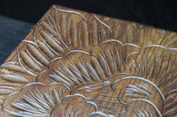 美しい花々が描かれる日光彫の小引き出し DC7967