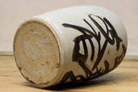 側面下部に注ぎ口を備えた時代の趣きある大型酒徳利 DC7988