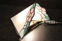 ピンクの花模様が可愛らしいステンドグラスの電灯カバー DC7990