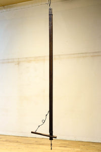 細長な板材でシンプルに纏めた自在鉤 DC8008