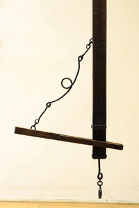 細長な板材でシンプルに纏めた自在鉤 DC8008