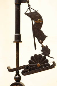 菊水紋様と桜の装飾金具で和の風情ある自在鉤 DC8012