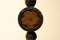 菊水紋様と桜の装飾金具で和の風情ある自在鉤 DC8012