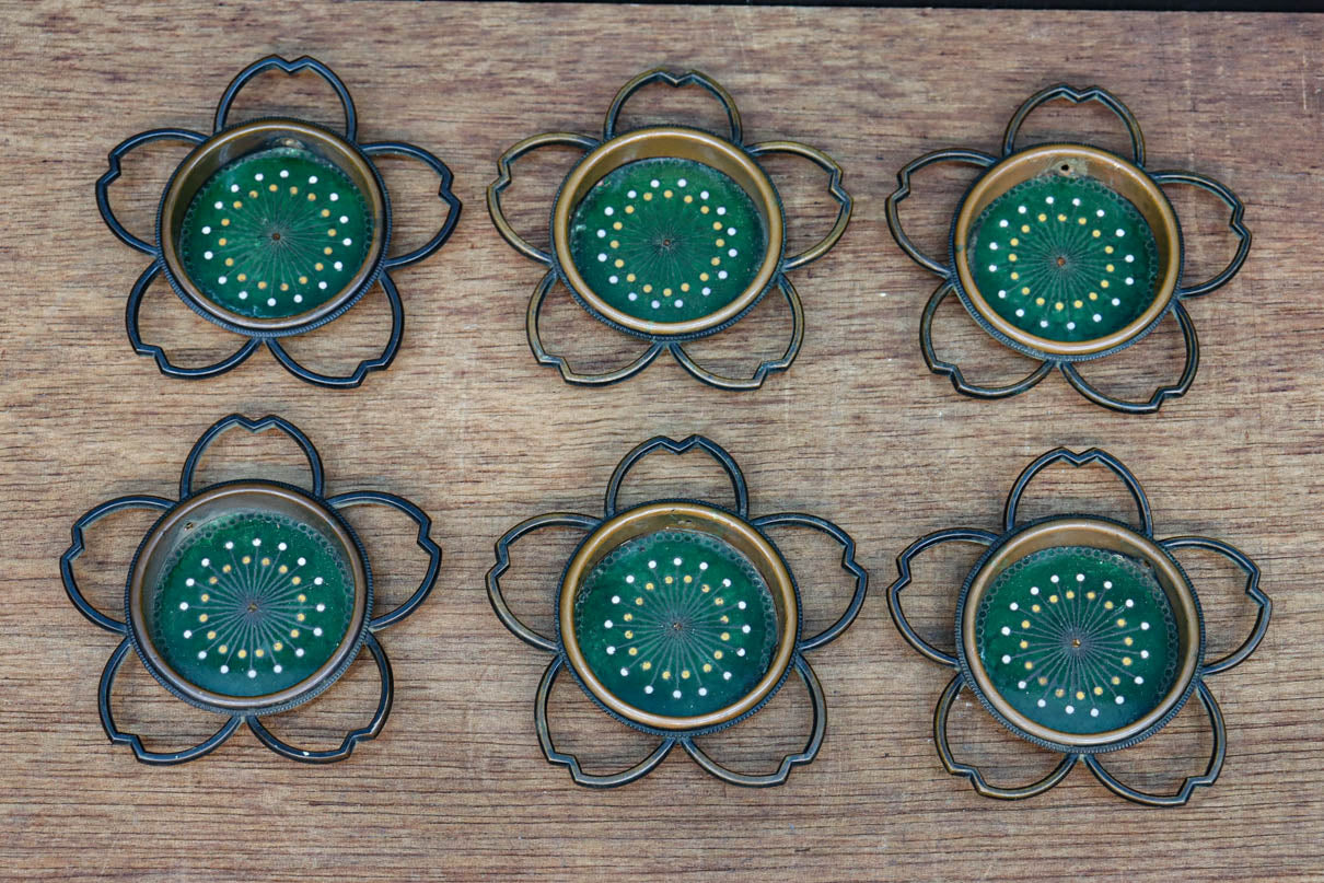 可愛らしい桜型をした七宝引き手金具 DC8018 在庫6個 – 古福庵