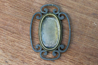 シンプルでモダンなデザインの引手金具 DC8021 在庫8個