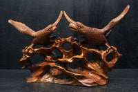 鷹のつがいの上質感を纏う彫刻置物 DC8051