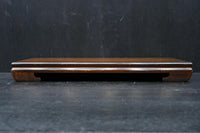 明るい色合いに優雅な杢目が浮かぶ置台 DC8058