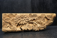 菊の花が美しく咲き誇る彫刻梁飾り DC8074a