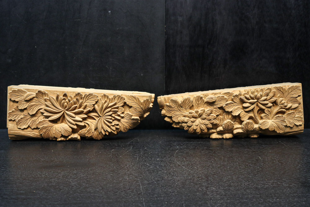 菊の葉と花が細やかに彫り描かれた彫刻梁飾り DC8074bc 在庫(b:1 c:1