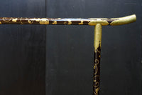 極上!! 黒漆に蒔絵が絢爛優美な組み立て式衣桁 DC8077