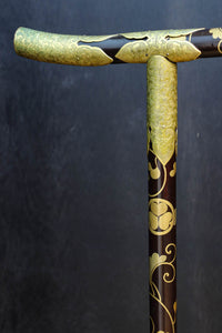 極上!! 黒漆に蒔絵が絢爛優美な組み立て式衣桁 DC8077