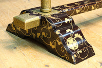 極上!! 黒漆に蒔絵が絢爛優美な組み立て式衣桁 DC8077