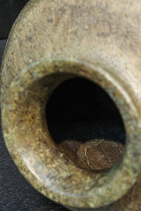 時代を重ねた味わいある壺型の花器 DC8078