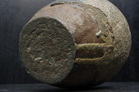 時代を重ねた味わいある壺型の花器 DC8078