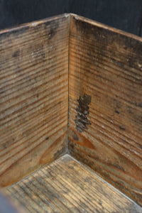 古色の風合い溢れる持ち手付き(折畳み式)炭入れ DC8094