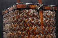 角カゴのすっきりとしたデザインの花カゴ DC8096