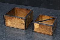 古色の色合いで味わいある帯鉄縁作りの角型マス DC8097ab 在庫(a:0 b:1)個