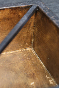 古色の色合いで味わいある帯鉄縁作りの角型マス DC8097ab 在庫(a:0 b:1)個