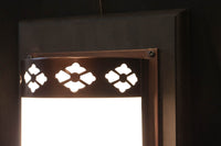 菊菱装飾金具で和の風情ある玄関灯(台座付き) DC8102