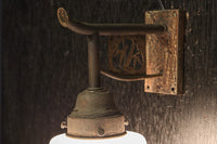 梅の透かし模様で和の趣きあるブラケット DC8107