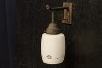 梅の透かし模様で和の趣きあるブラケット DC8107