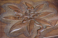 迫力ある花模様が素晴らしい日光彫の小引き出し DC8113