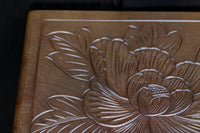 多種多様な花が美しく描かれた日光彫の小引き出し DC8114