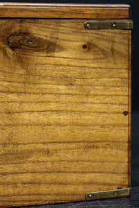 美しい杢目に金具の風格漂う桑材硯箱 DC8120