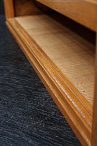 4枚引き戸のごく小さな置き床 DC8134