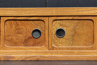 4枚引き戸のごく小さな置き床 DC8134