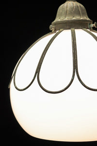 エレガントな金具フレームが素敵な電笠 DC8145