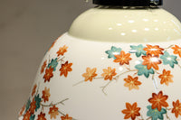 可愛らしい紅葉の絵柄が映えるノリタケの電笠 DC8147