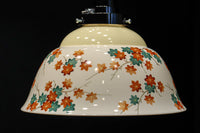 可愛らしい紅葉の絵柄が映えるノリタケの電笠 DC8147